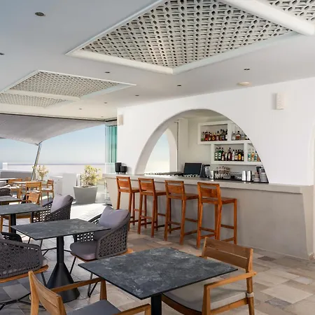 Santorini Palace 4*