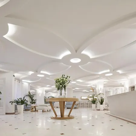 Hotel Santorini Palace