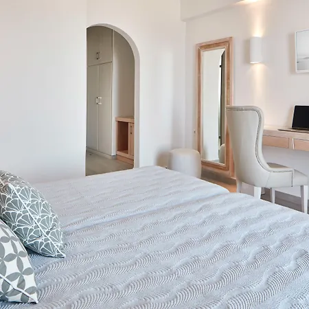 Santorini Palace Hotel 4*