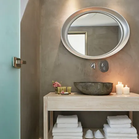 Santorini Palace 4*