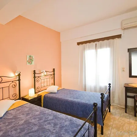 Santorini Palace 4*