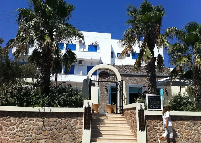 Santorini Palace 4*